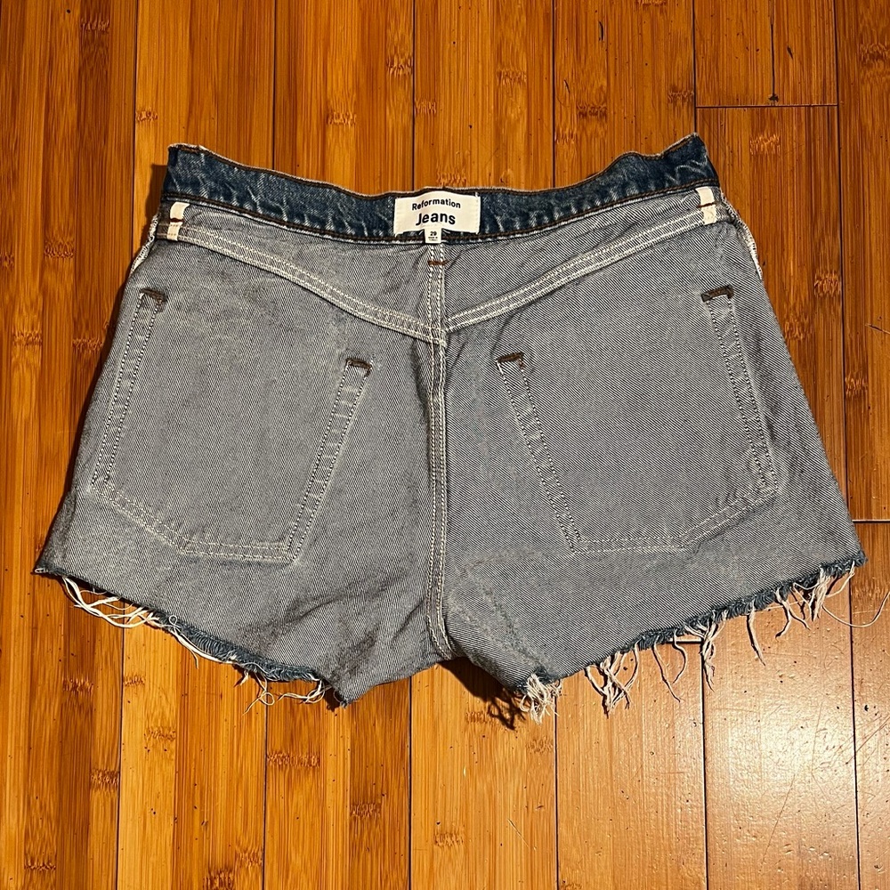 REFORMATION Charlie Cuffed High Rise Jean Shorts Size 29 - Picture 10 of 16